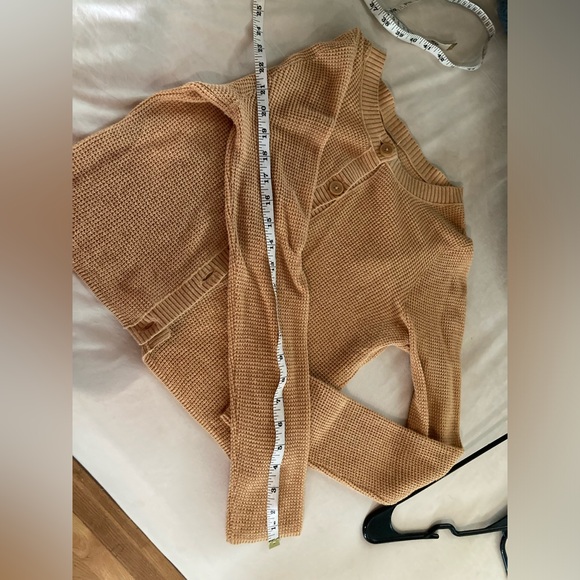 AmericanEagle waffle cropped lightweight cardigan crewneck gold/yellow medium - Picture 10 of 11